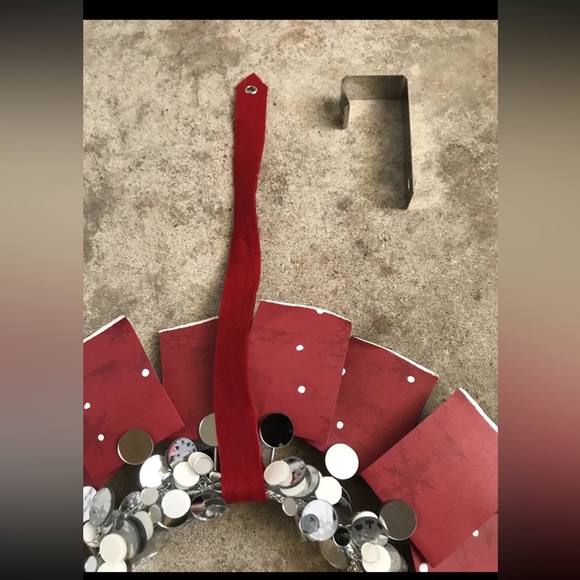 Starbucks Coffee In Store 2007 Holiday Wreath With Felt Hanger and Metal Hook - Picture 3 of 7